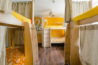 Хостел Smile Hostel Нижний Новгород Кровать в 6-местном общем номере-1