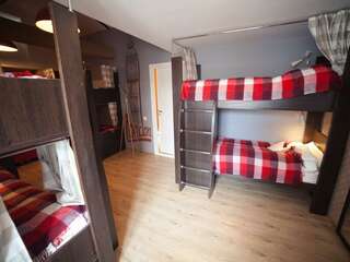 Хостел Smile Hostel Нижний Новгород Кровать в 8-местном общем номере-5