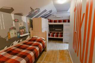 Хостел Smile Hostel Нижний Новгород Спальное место на двухъярусной кровати в общем номере для мужчин и женщин-1