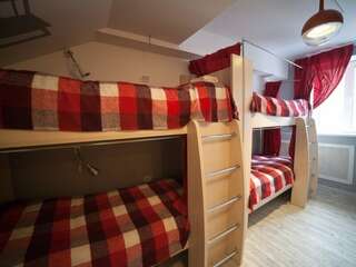 Хостел Smile Hostel Нижний Новгород Спальное место на двухъярусной кровати в общем номере для мужчин и женщин-6