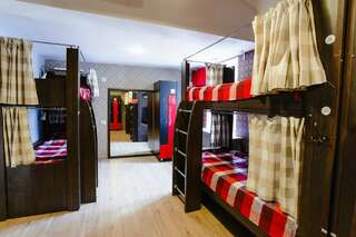 Хостел Smile Hostel Нижний Новгород Кровать в общем 8-местном номере для мужчин и женщин-5
