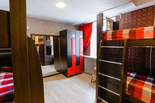Хостел Smile Hostel Нижний Новгород Кровать в 8-местном общем номере-4